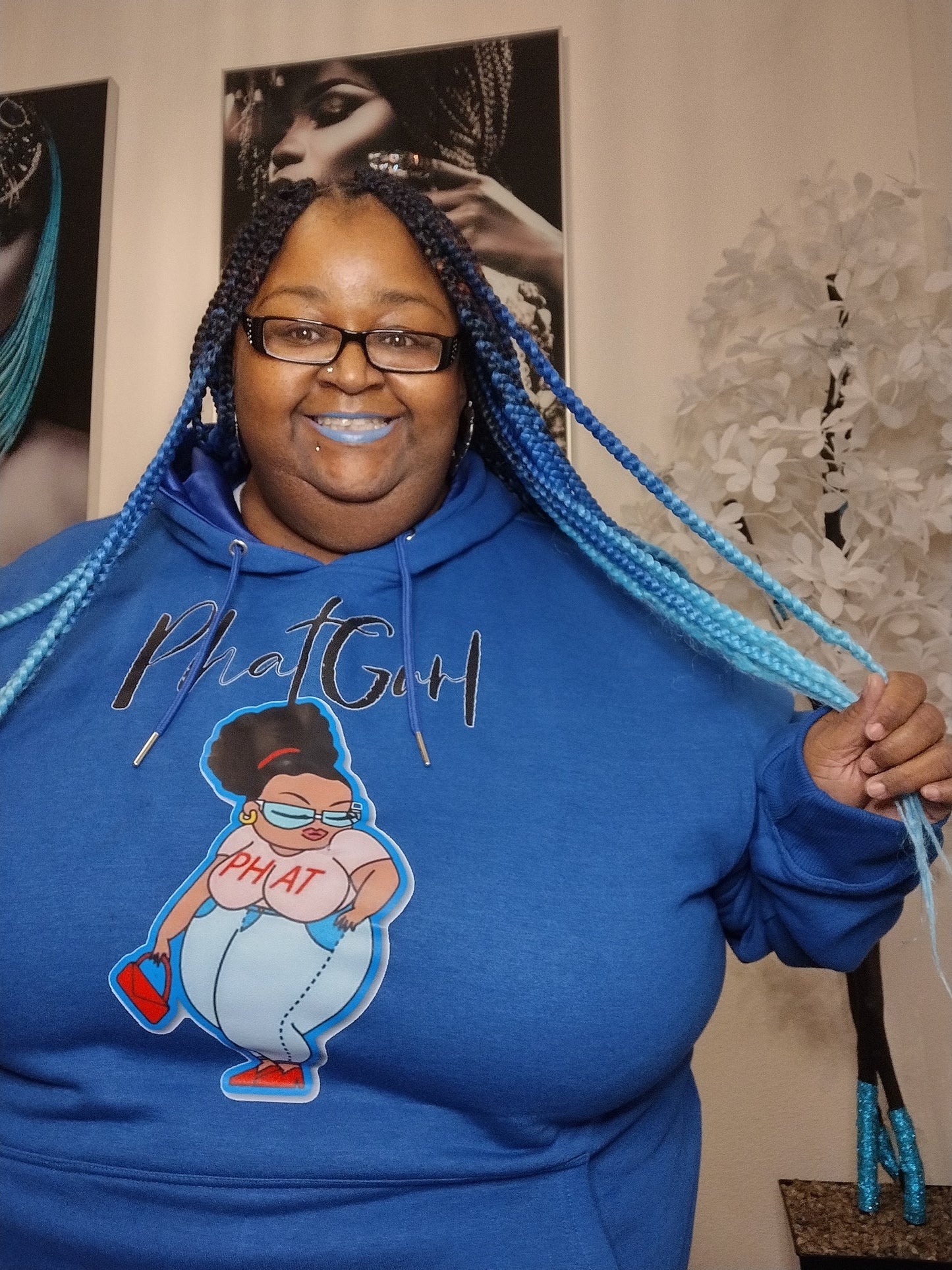 "3D graphic hoodie with kangaroo pockets" "Plus size graphic hoodie" "Hoodie with 3D design" "Fashionable plus size hoodie" "Curvy hoodie with kangaroo pockets" "Trendy graphic hoodie for plus size" "Stylish hoodie with pocket details" "Eye-catching 3D ho